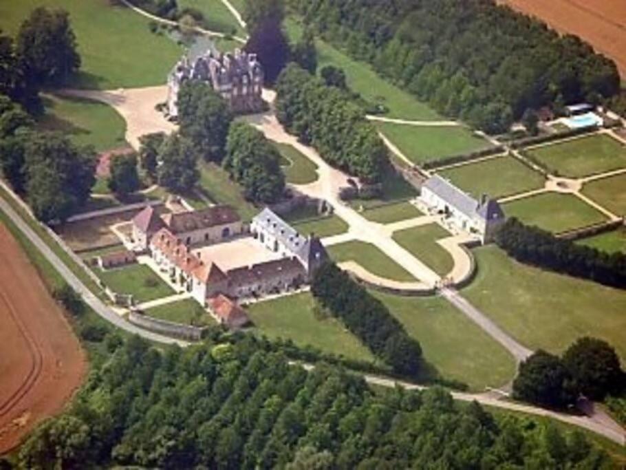 Charming Romantic Tower In Chateau Estate Ocquerre Экстерьер фото
